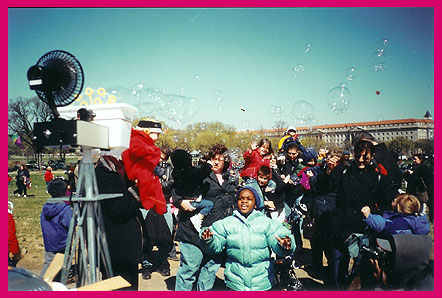 Bubbles and kites by the Smithsonian 2002